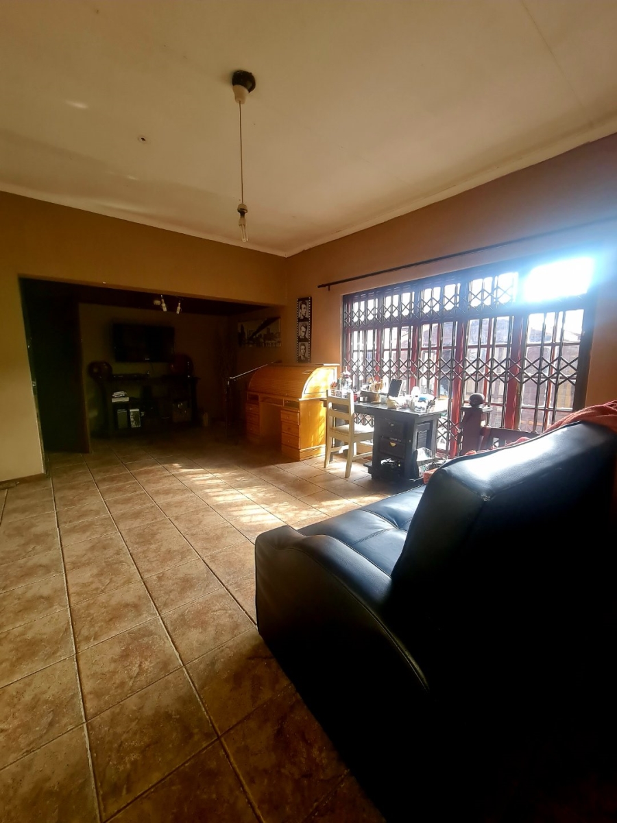 5 Bedroom Property for Sale in Sasolburg Free State